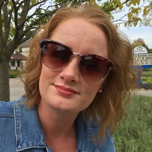 Meet your Posher, Casey